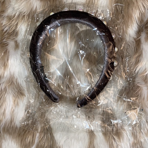 Black Pearl Head Band - Picture 3 of 3